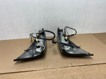 2002 to 2006 Chevrolet Avalanche Left+Right Set Tail Lights ae6488 DG8