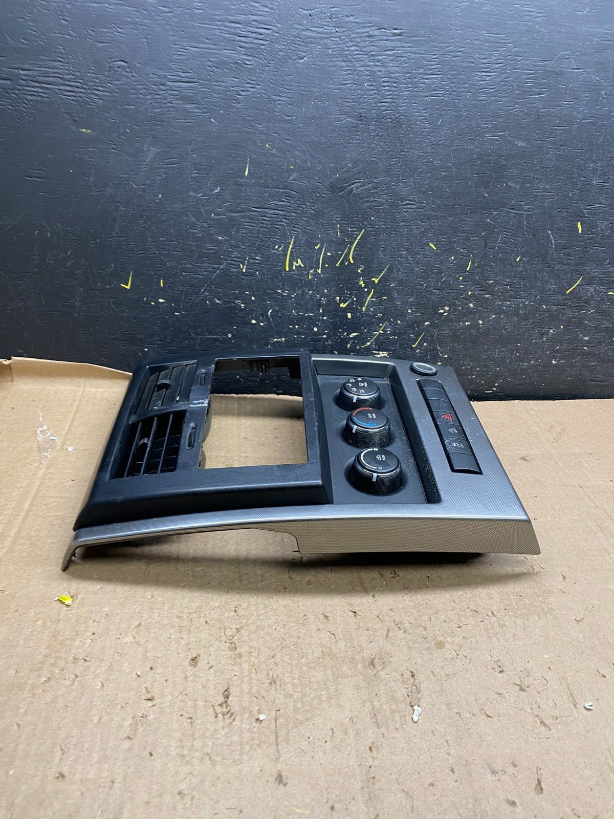 2008 to 2012 Jeep Liberty Dash Climate Temperature Control Radio Bezel z1753 DG3
