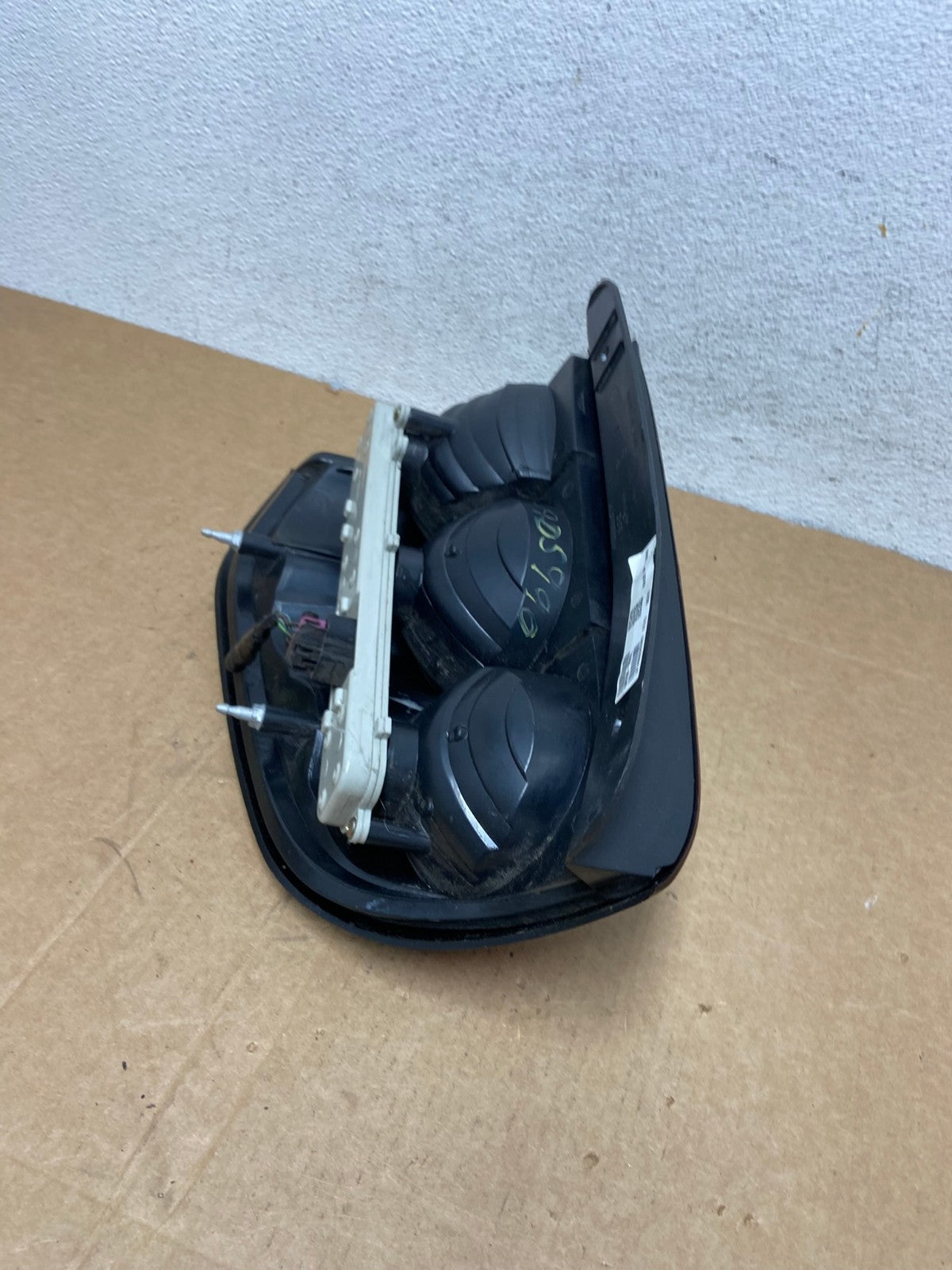 2002 to 2009 Chevrolet Trailblazer Left Driver LH Side Tail Light AD5990 LK7