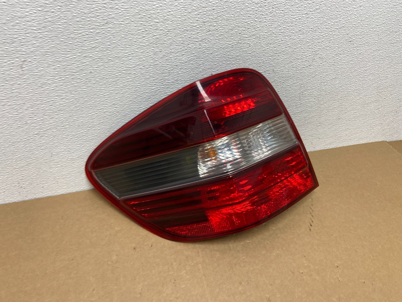 2009 to 2011 Mercedes ML350 ML-Class Left Driver Side  Tail Light OEM AC1071 DW2