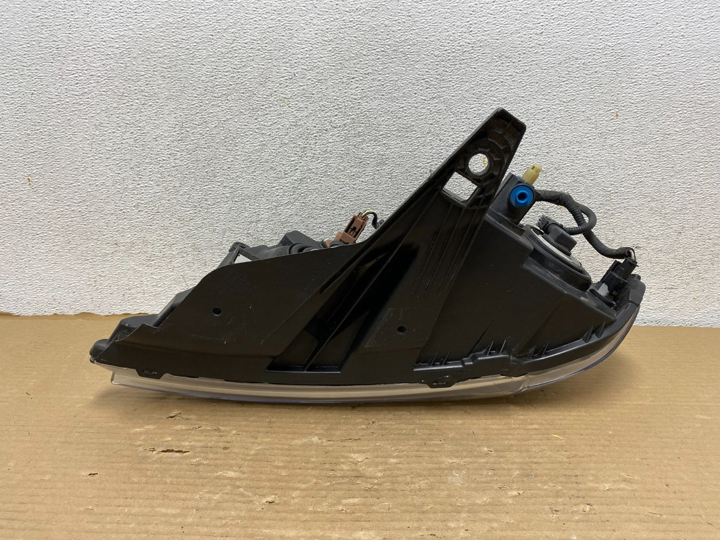 2011 to 2013 Dodge Durango Left Driver LH Side Headlight AH0564 DW5