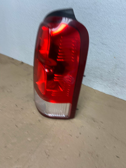 2005 - 2009 Pontiac Montana / Uplander Right Passenger Tail Light AE9191 LK1