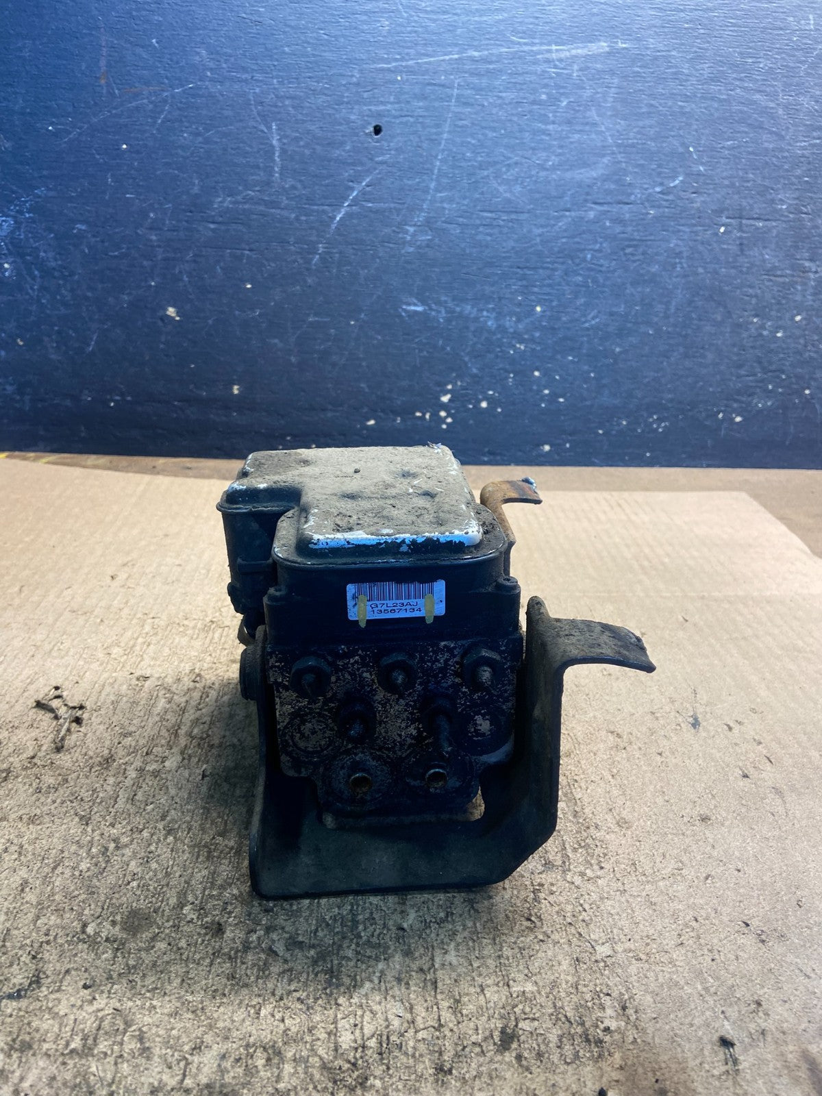 2005 - 2007 Chevrolet Silverado GMC Sierra ABS Anti-Lock Brake Module Z8943 DG2