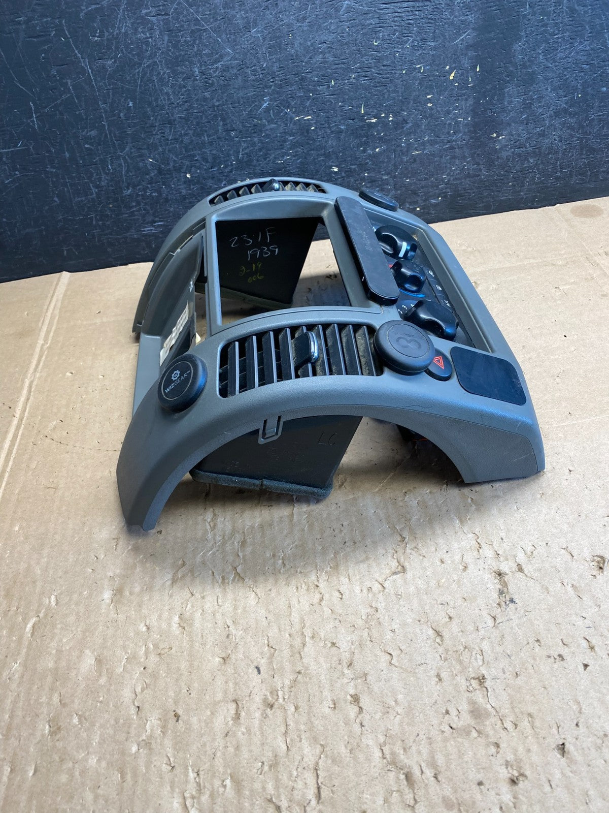 2005-2008 Nissan Pathfinder Radio A/C Heat Temperature Climate Control AJ1636 DG1