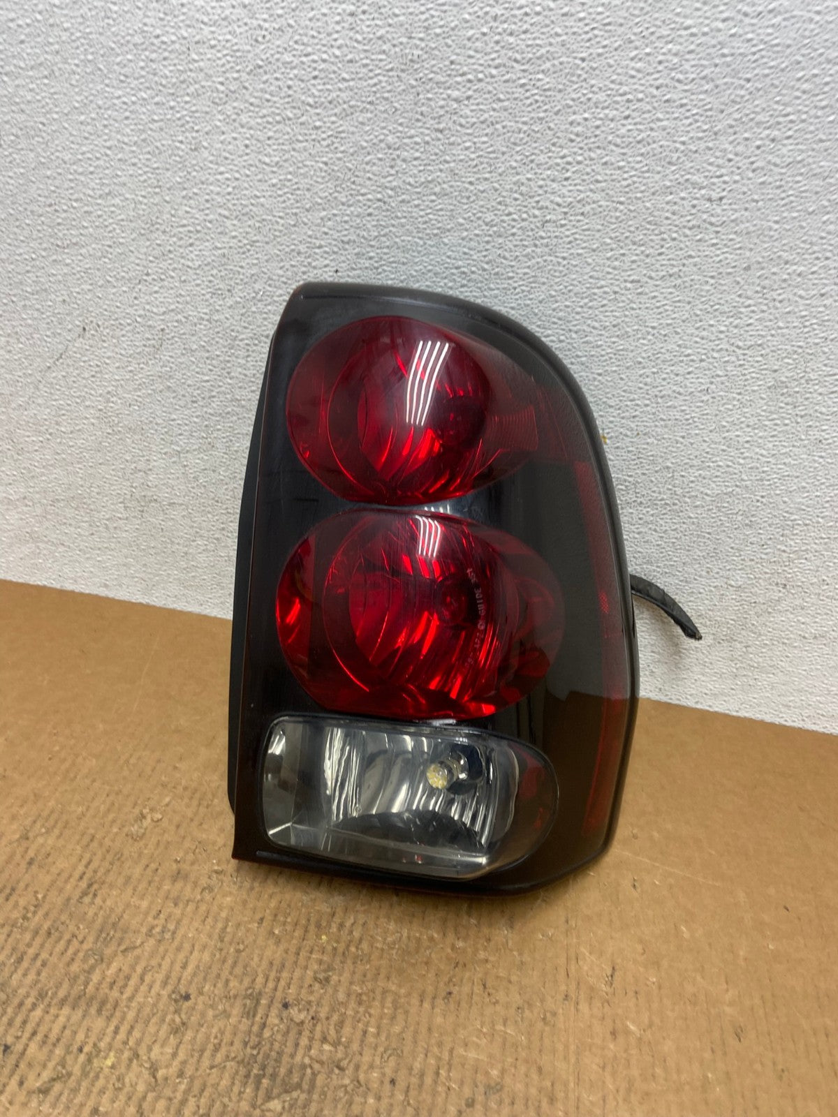2002 to 2009 Chevrolet Trailblazer Right Passenger Rh Tail Light AE1541 LK0