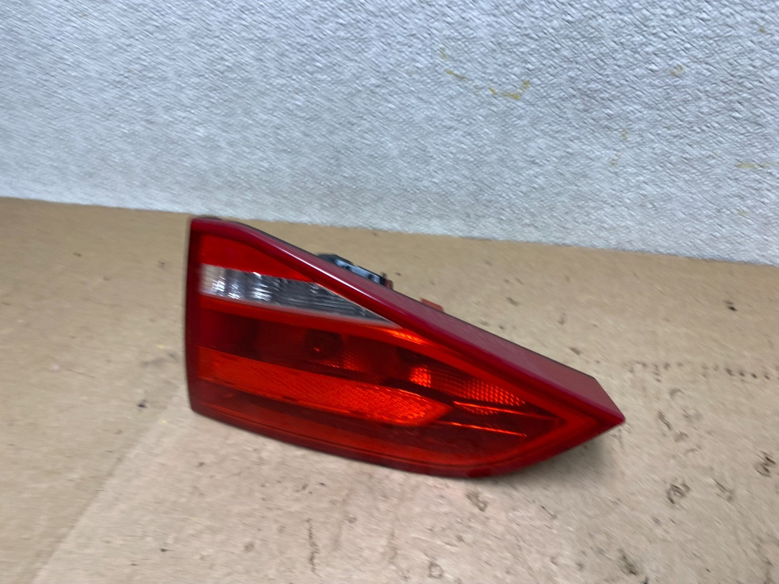 2009 to 2012 Audi A4 Sedan Right Passenger Rh Inner Tail Light W9185 DW1