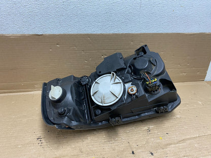 2004-2005 Land Rover Freelander Right Passenger Rh Halogen Headlight O2568 DW11