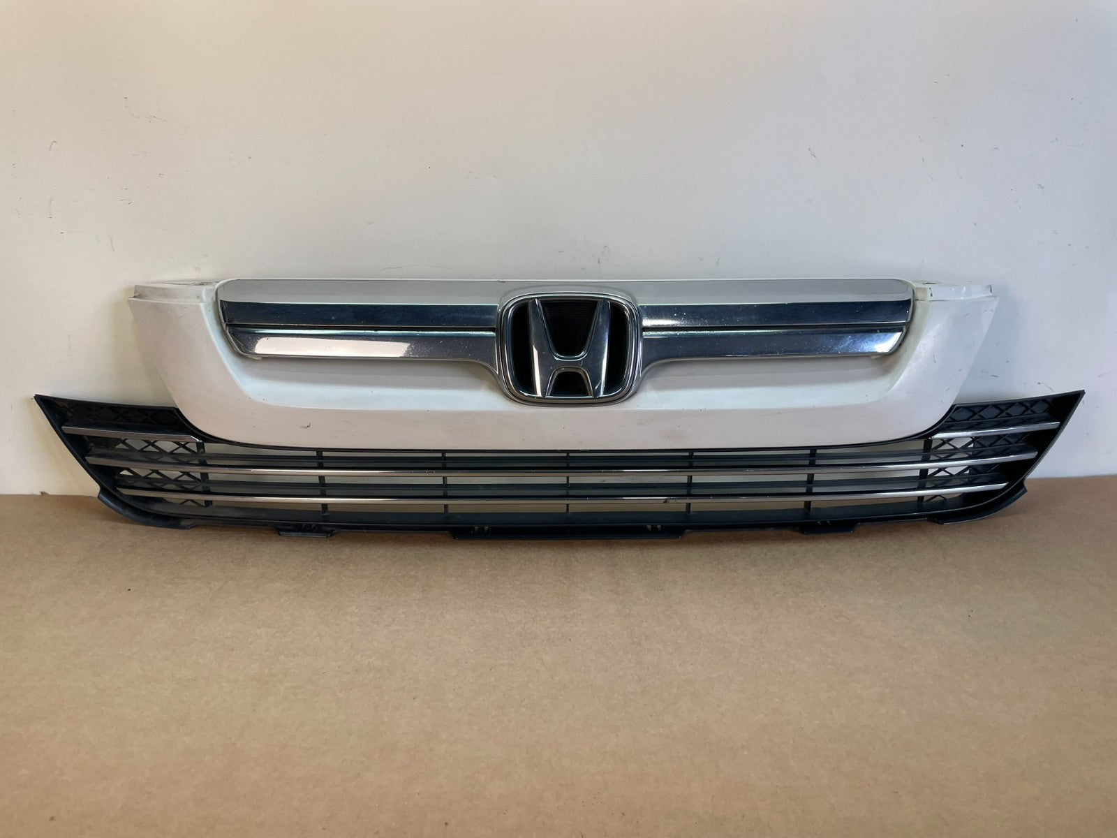 2007 to 2009 Honda CR-V CRV Front Upper Grille Grill AF8531 DG0
