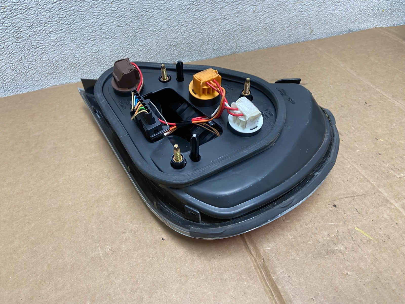 2008 to 2009 Jaguar XJ8 Left Driver LH Side Tail Light OEM AA1177 DW5