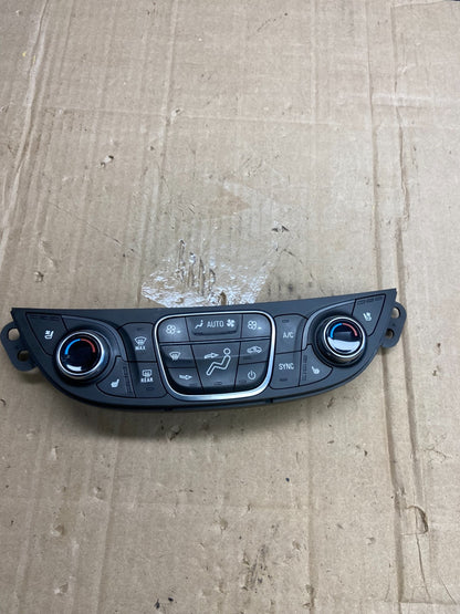 2016 to 2018 Chevrolet Malibu AC Heat Temperature Climate Control AD7195 DG0