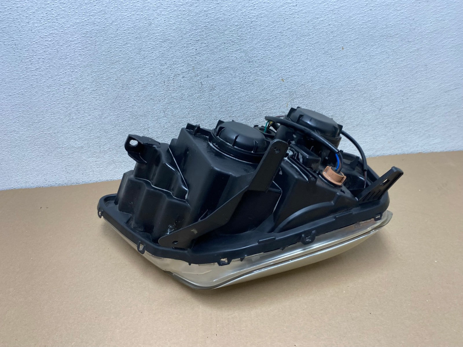 2010 to 2015 GMC Terrain Halogen Left Driver Lh Side Headlight AF2984 LK5