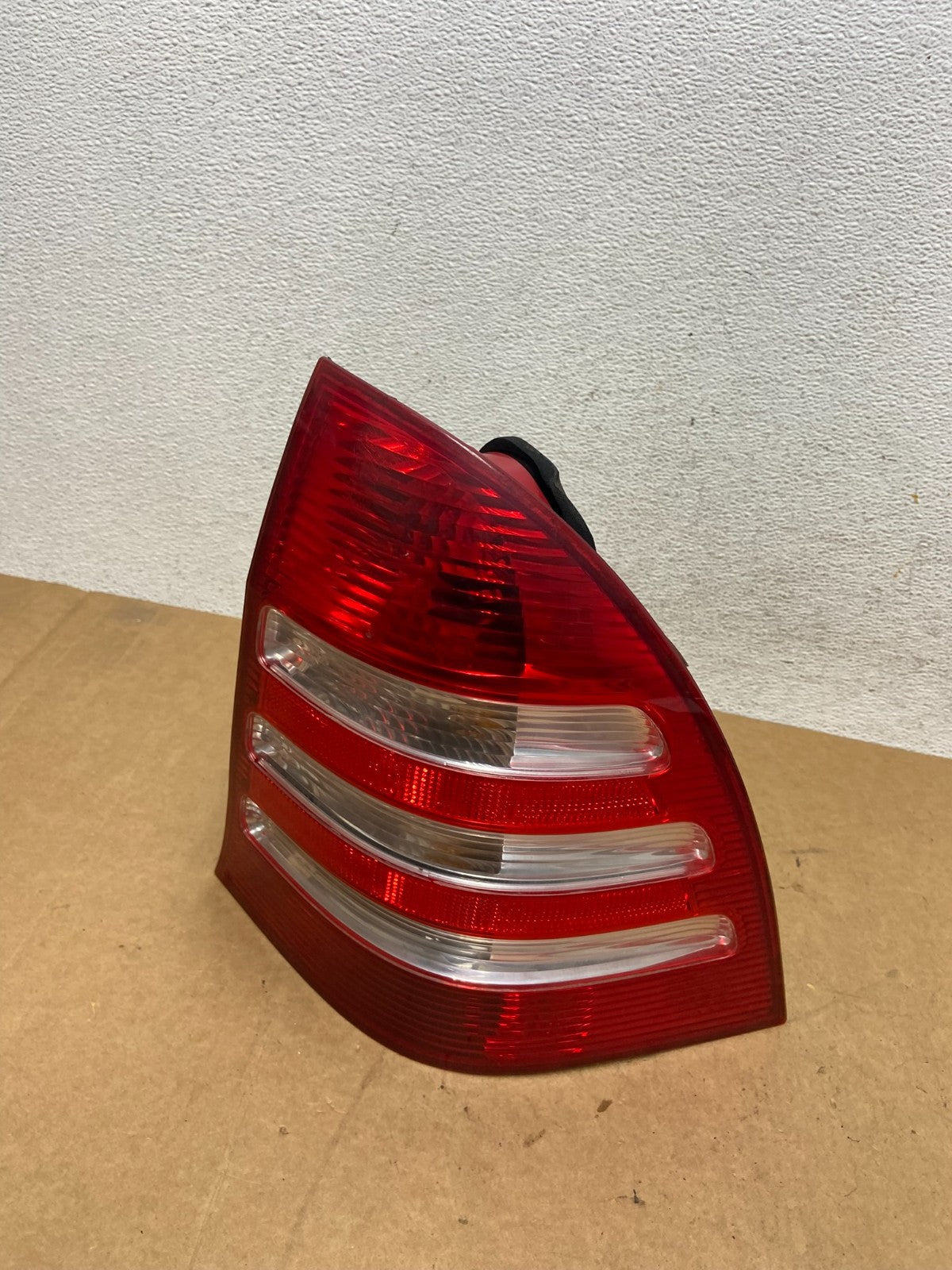 2003 to 2004 Mercedes W203 C-Class Right Passenger Tail Light AE3106 DG0