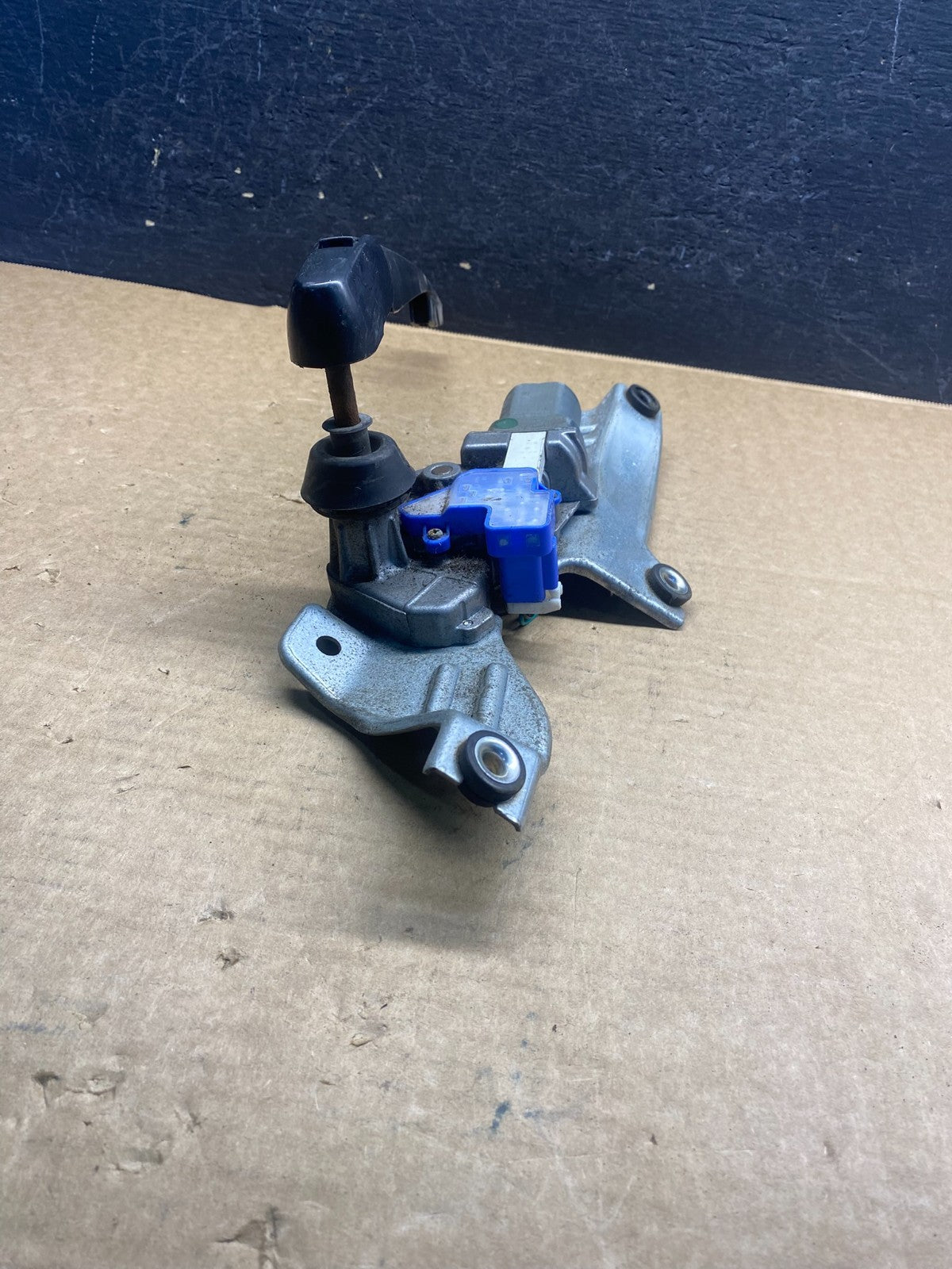 2009 to 2013 Subaru Forester Rear Windshield Washer Wiper Motor AA6603 PS4