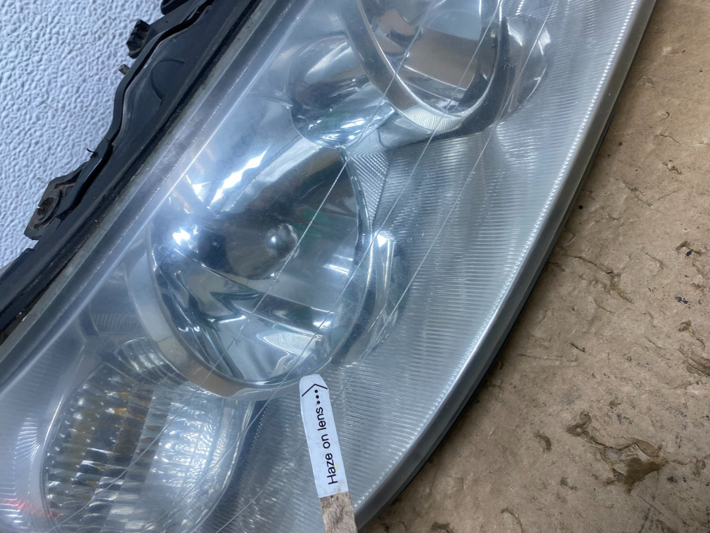2005 to 2011 Lincoln Town Car Right Passenger Rh Side Headlight AD3766 DW4