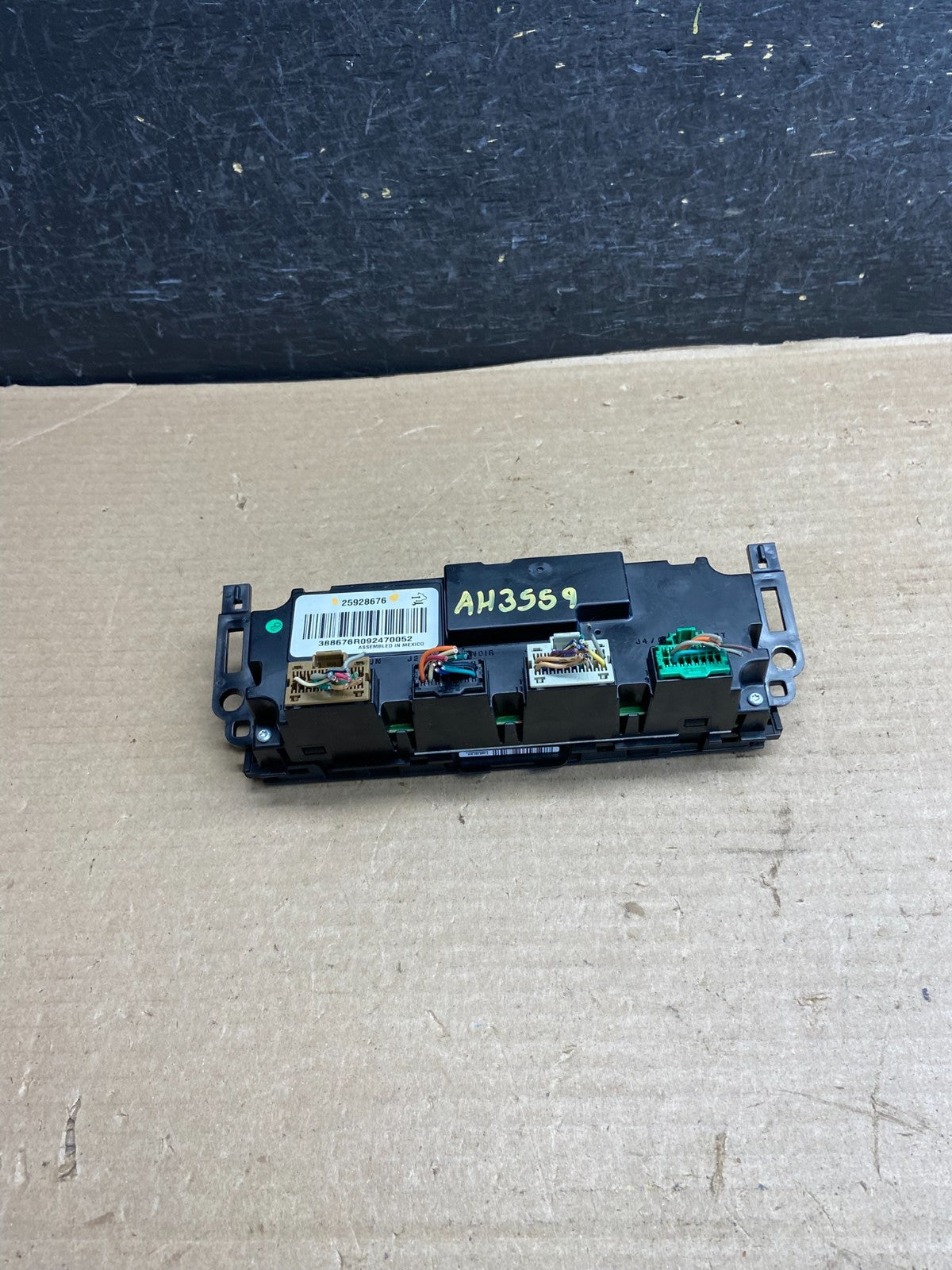 2007 to 2009 GMC Yukon Chevrolet Tahoe Climate Control A/C Panel ah3559 DG3