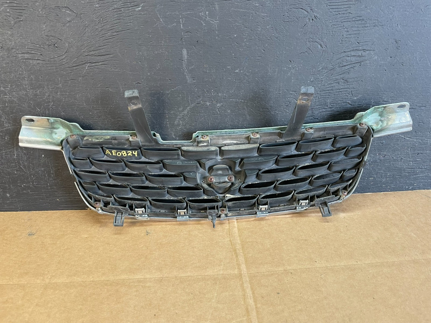 2000 to 2003 Nissan Sentra Front Upper Grill Grille AE0824 DG3