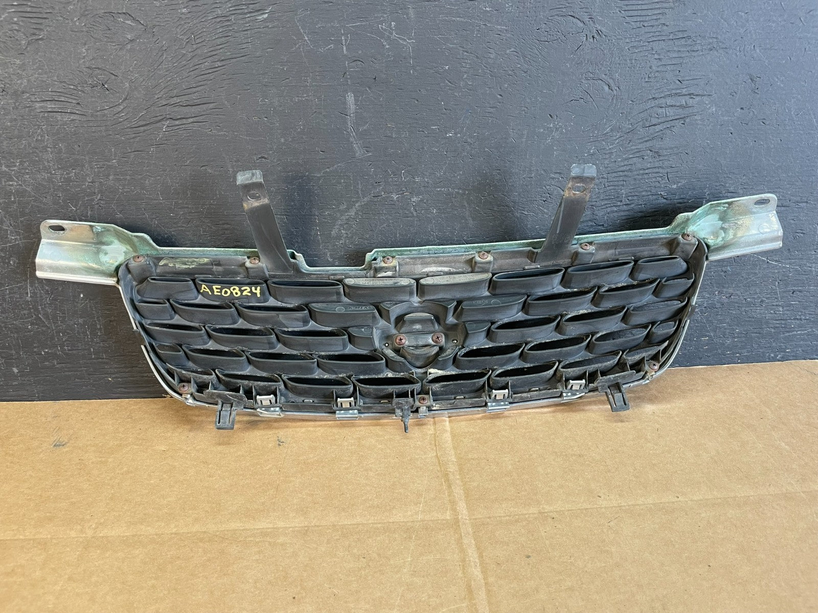 2000 to 2003 Nissan Sentra Front Upper Grill Grille AE0824 DG3