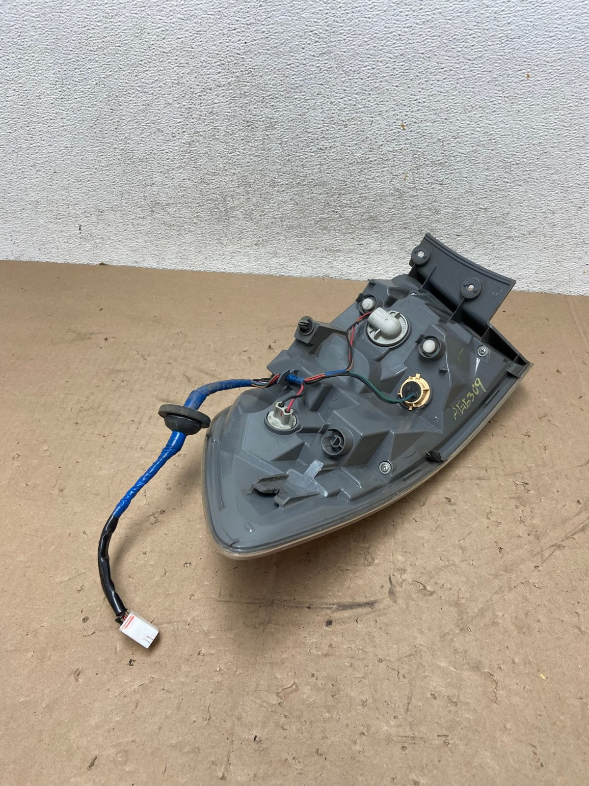 2010 2011 2012 Mazda CX-9 Left Driver Lh Side Tail Light AG5309 LK7