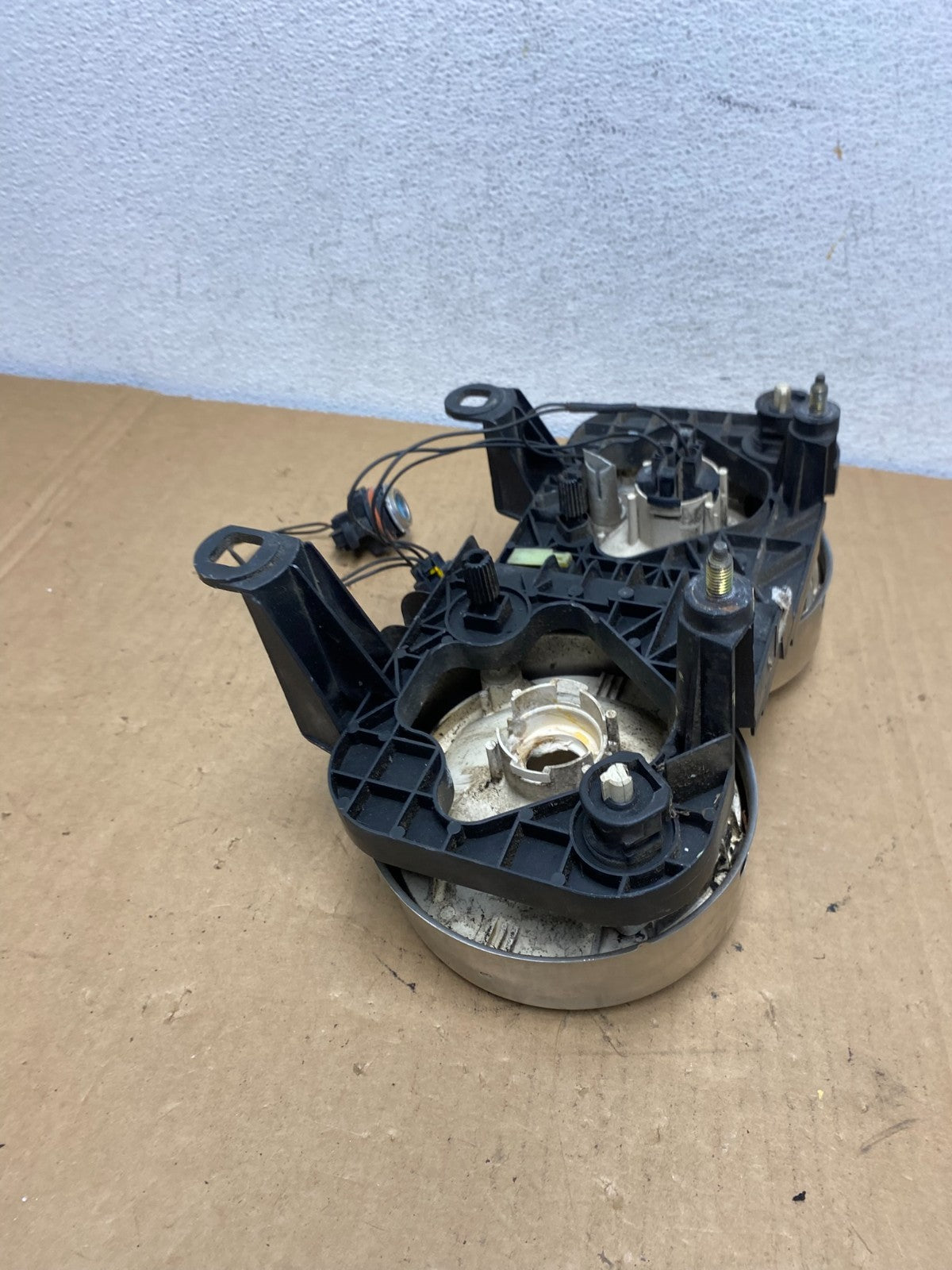 1998 to 2003 Jaguar XJ8 Right Passenger Side Headlight AD2763 DW8