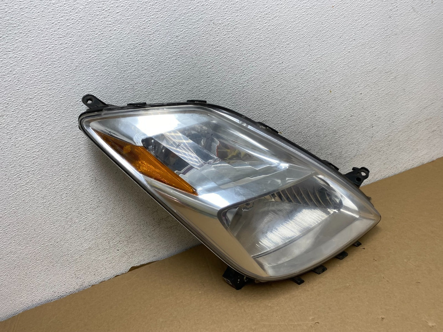 2004 - 2005 Toyota Prius Right Passenger RH Side Headlight Xenon Hid AF7277 DW2