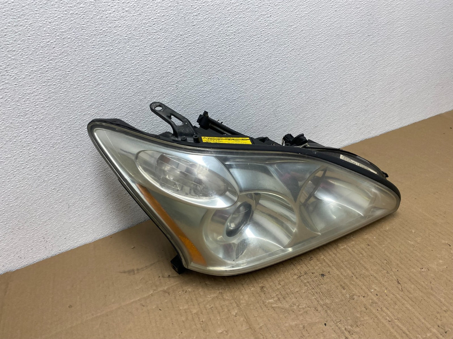 2004 - 2009 Lexus RX330 RX350 Xenon Right Passenger Side Headlight OEM AB8210 DW2