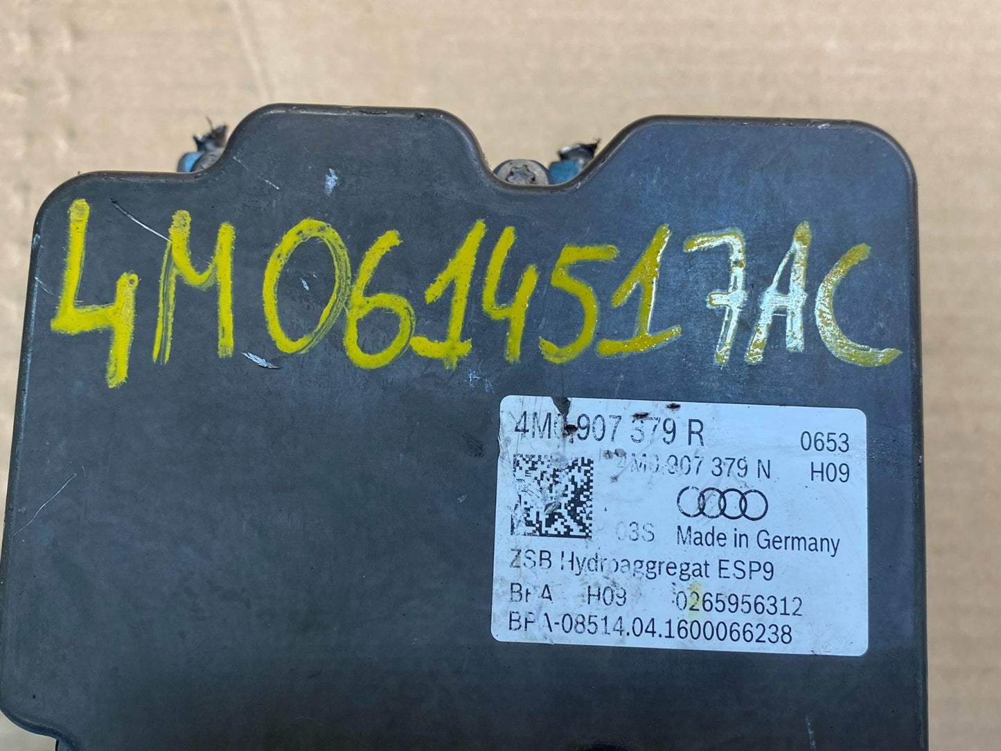 2016 to 2019 Audi Q7 ABS Anti-Lock Brake Pump Control Module af0006 DG6