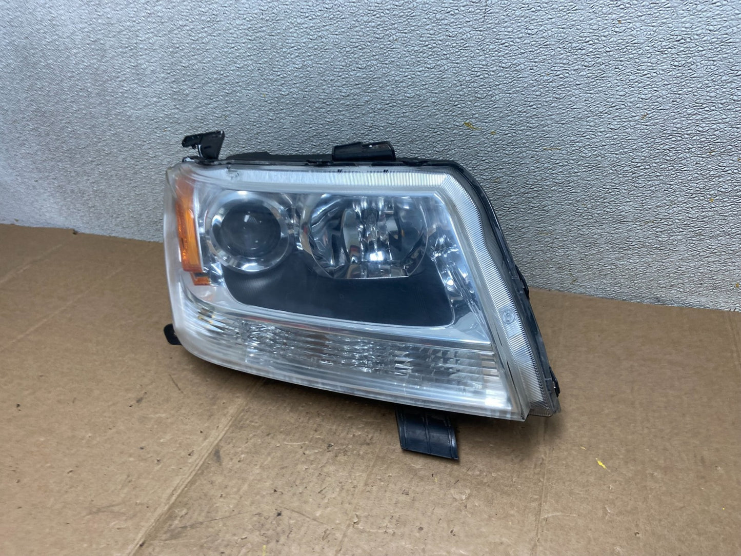 2006 2013 Suzuki Grand Vitara Right Passenger Rh Halogen Headlight Oem AA1412 PS1