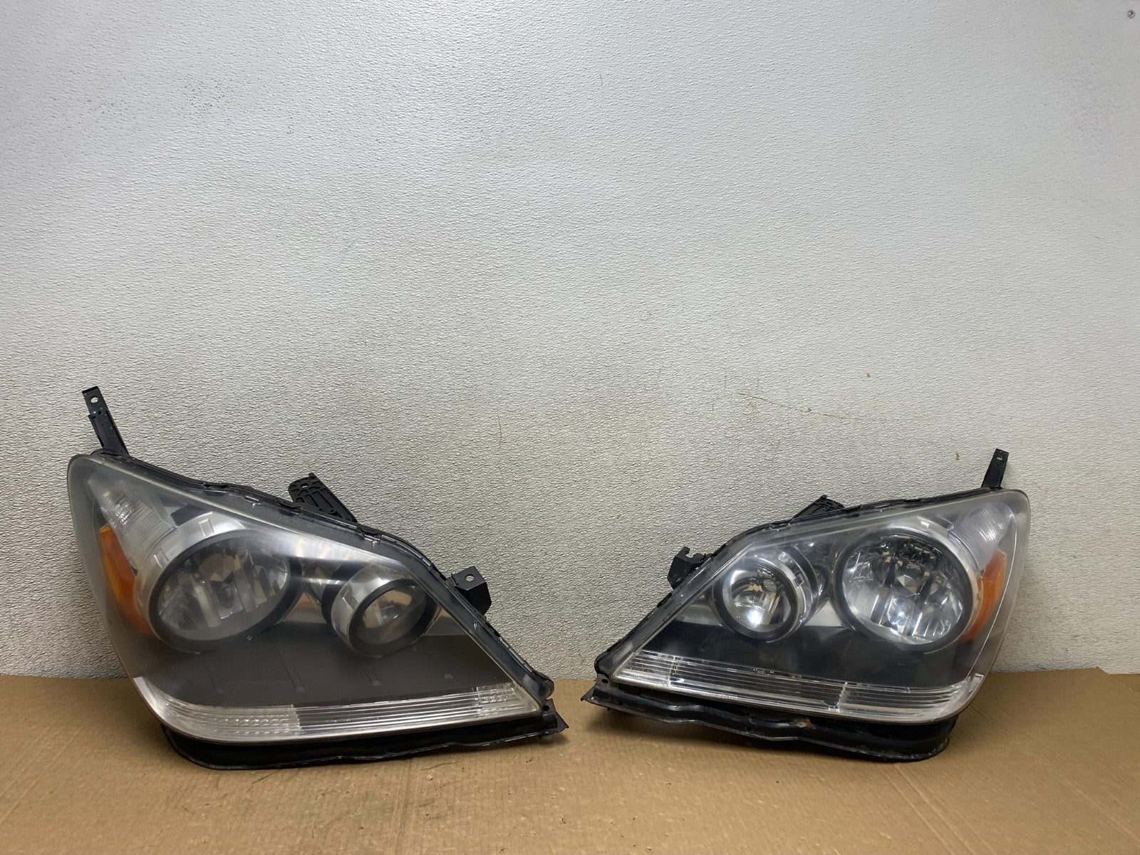 2005 2006 2007 Honda Odyssey Left+Right Set Halogen Headlights V1186 DW0