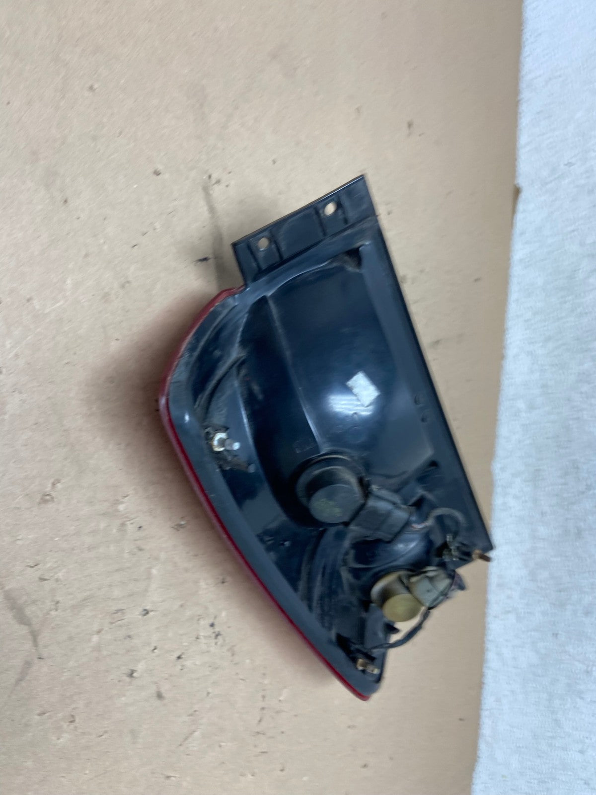 1997 to 2002 Ford Expedition Right Passenger RH Tail light AG4162 LK4