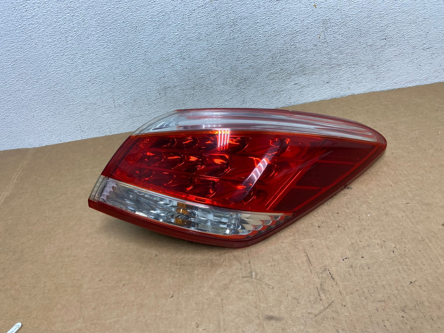 2011 - 2014 Nissan Murano Right Passenger Side RH Tail Light AD6222 LK0