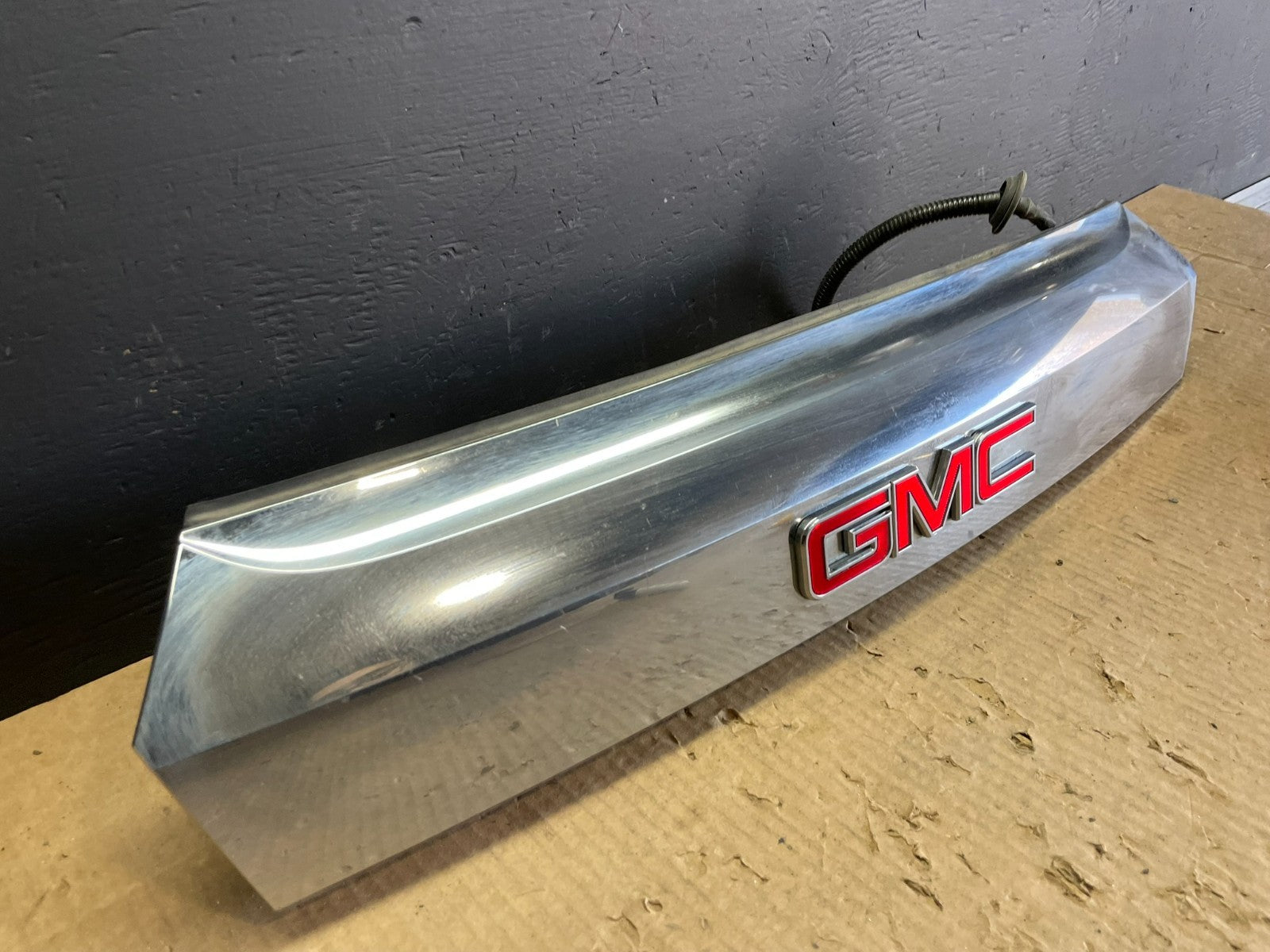 2010-2015 Gmc Terrain Lift Gate Handle Trim Back Up Camera 20942264 AB3287 DG1