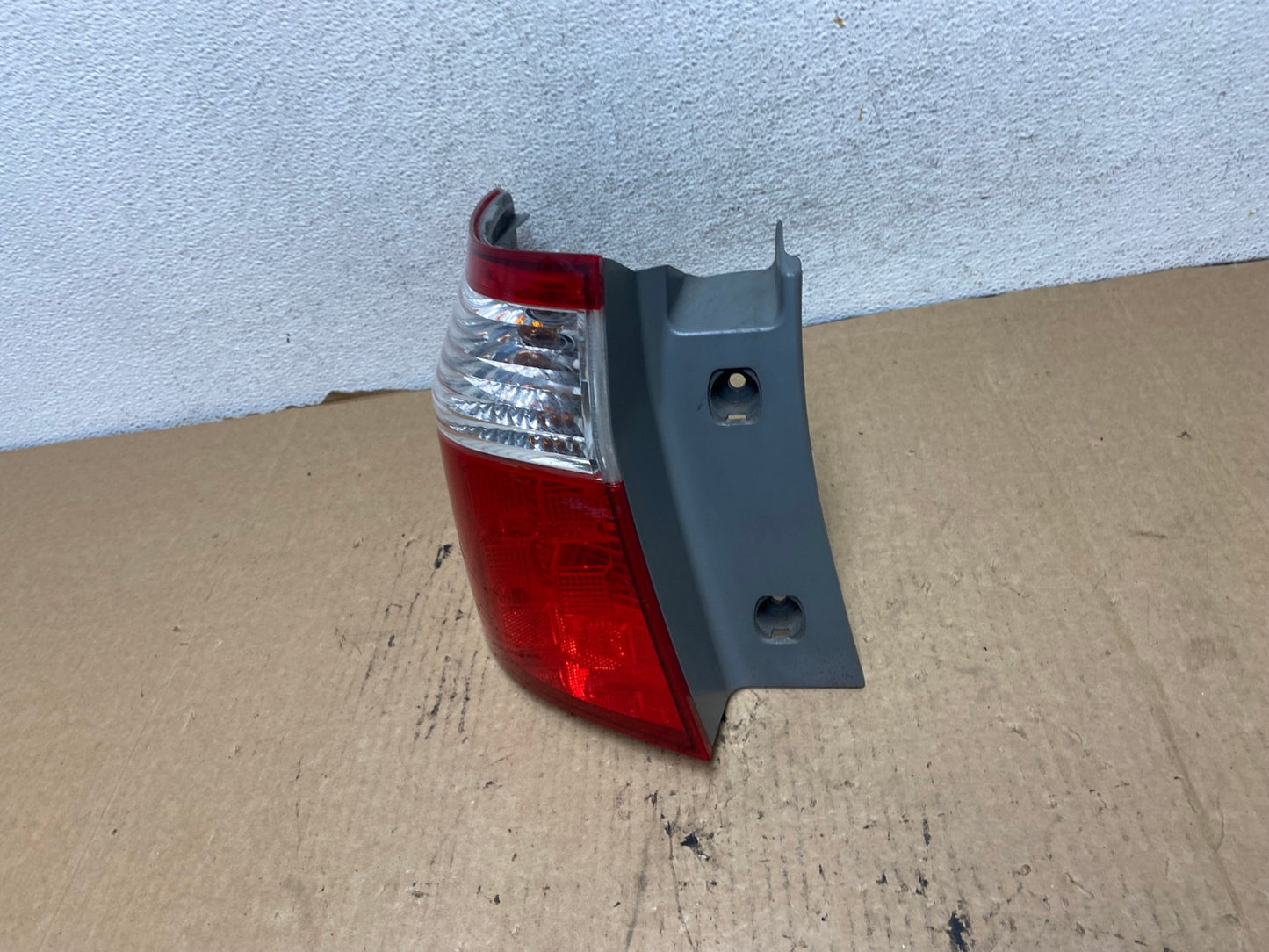 2005 2006 2007 Honda Odyssey Left Driver LH Side Tail Light AG2103 LK1