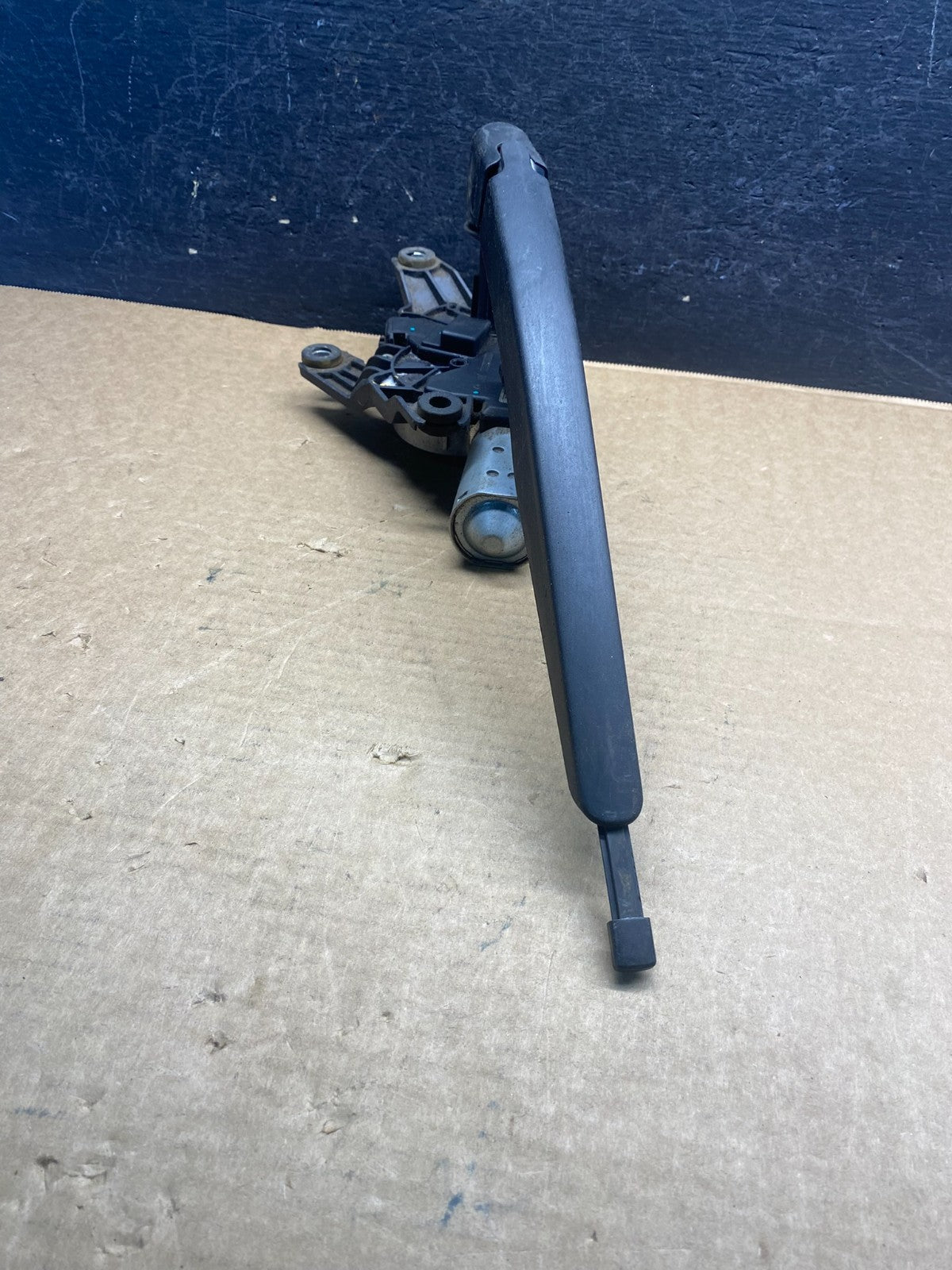 2020 to 2023 Ford Explorer Rear Windshield Wiper Motor AF6605 DG2