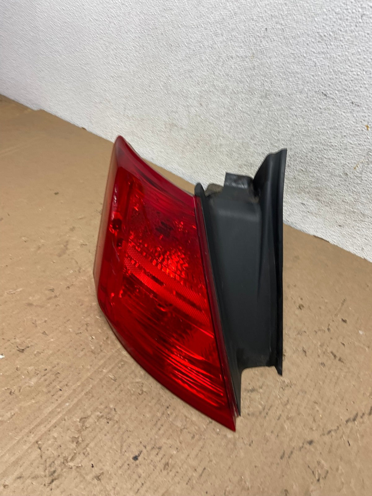 2014 to 2018 Ford Taurus Interceptor Left Driver LH Tail Light AD8141 LK1