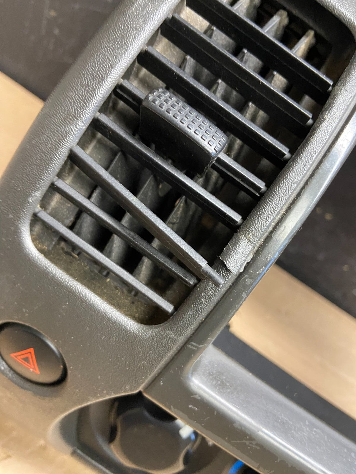 2005-2008 Nissan Pathfinder Radio A/C Heat Climate Control AG0255 DG5