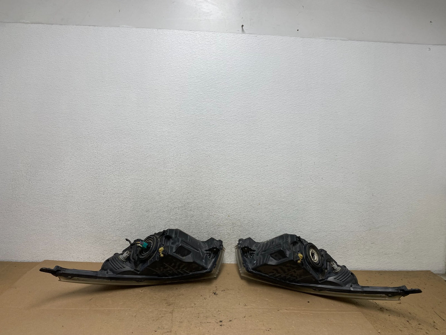 2011 to 2015 Chevrolet Cruze Halogen Left+Right Set Headlights AF4978 DW8