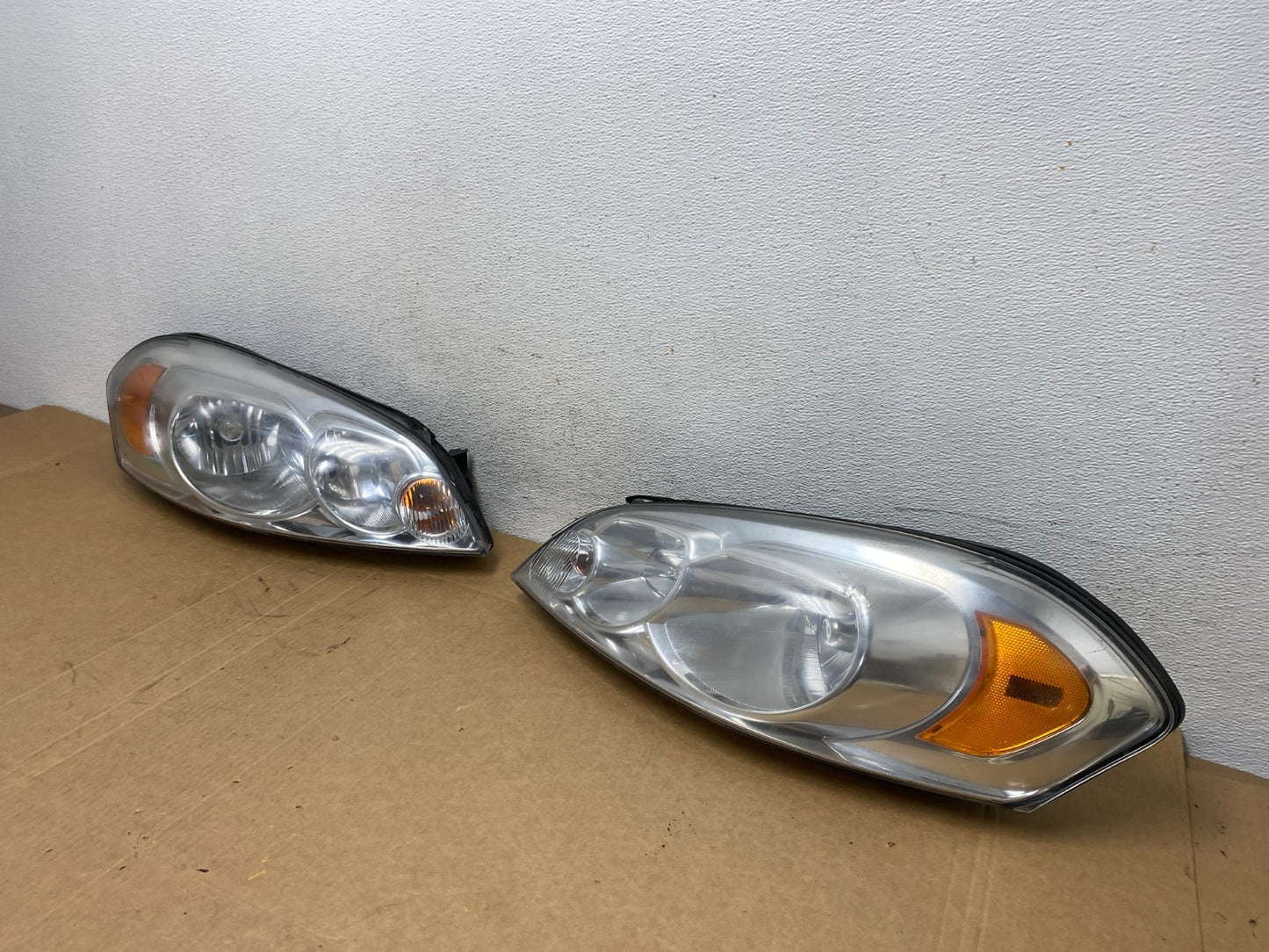 2006 - 2013 Chevrolet Impala Left+Right Set Headlights Halogen AD5486 DW1