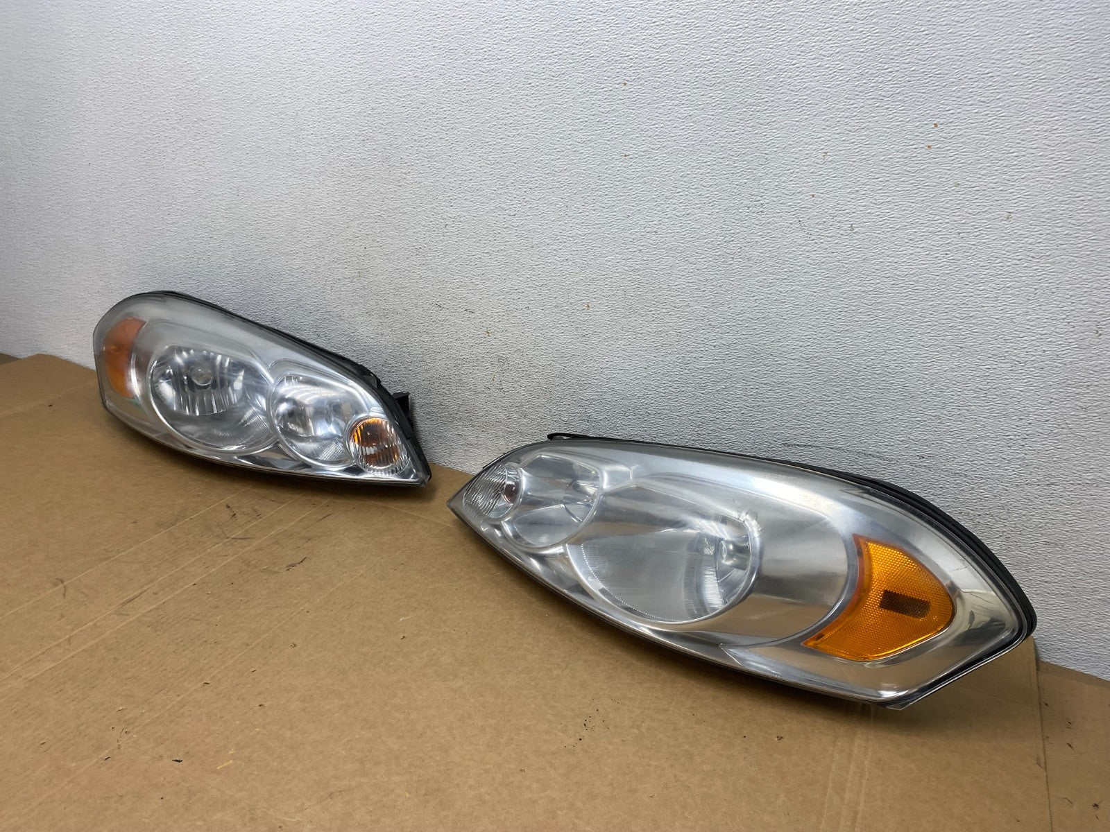 2006 - 2013 Chevrolet Impala Left+Right Set Headlights Halogen AD5486 DW1