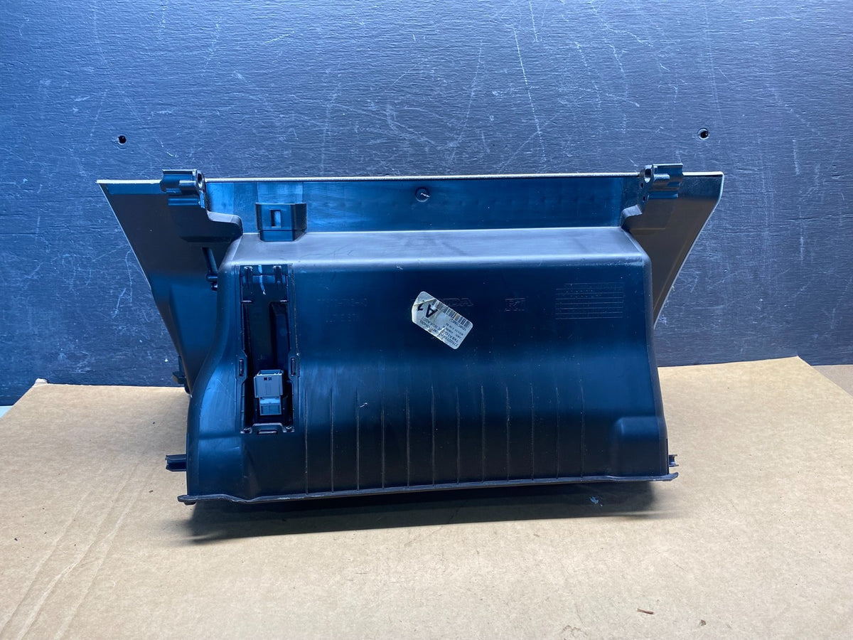 2011 - 2016 Honda Odyssey Front Right Passenger Storage Glove Box AH6982 DG6