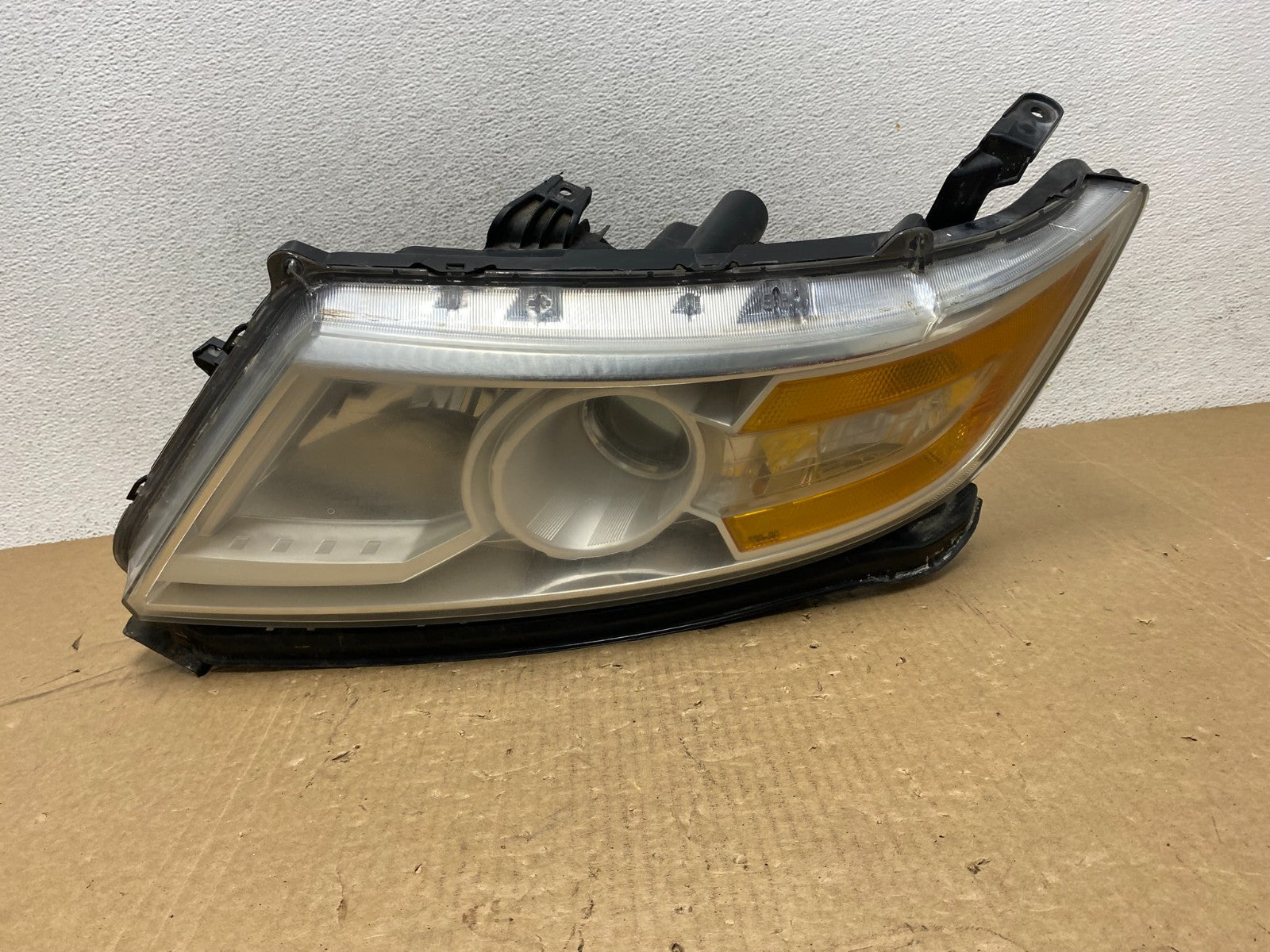 2011 to 2013 Honda Odyssey Front Left Driver LH Headlight Halogen AG0534 DW0