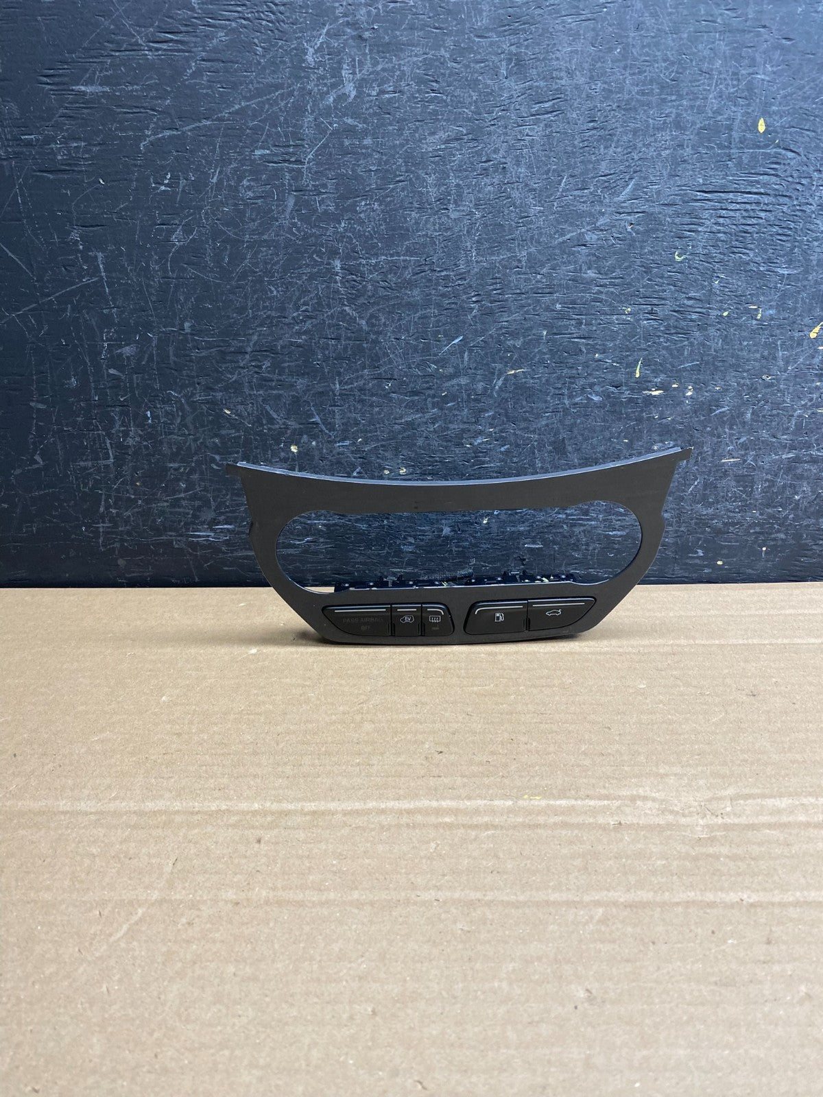 2013 to 2016 Ford Escape Climate Control Bezel CJ54-18522-BC AG00120
