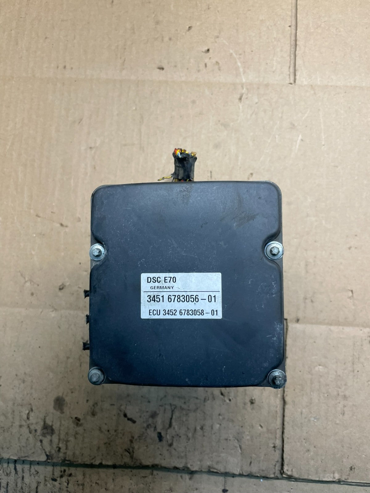 2007 to 2013 BMW X5 E70 ABS Anti-Lock Brake Pump Module OEM v9094 DG4