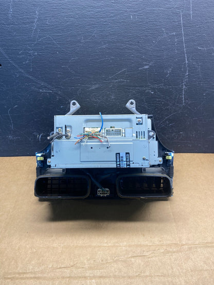 2004 to 2006 Lexus ES330 Es300 Radio Receiver Tape CD Air Vent AD7326 DG5