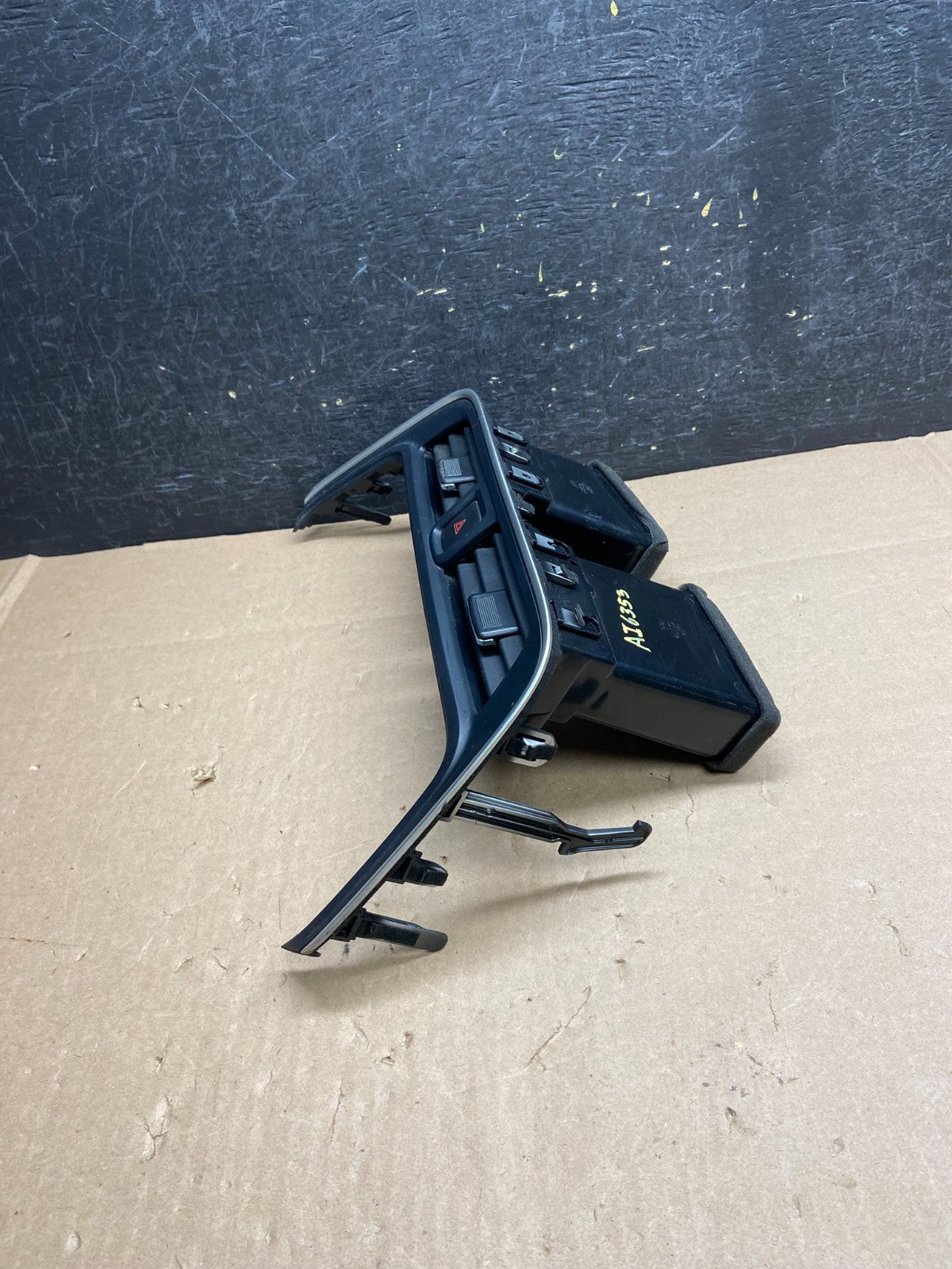 2016 2018 Nissan Maxima Center Dash Vent Ac Air Vent Trim Panel Bezel ai6353 DG1