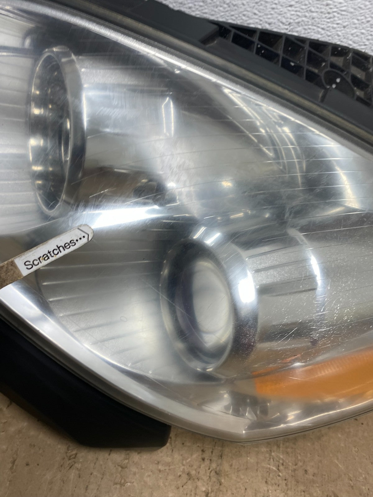 2007 to 2010 Saturn Outlook Left Driver LH Halogen Headlight AC5862 DW3