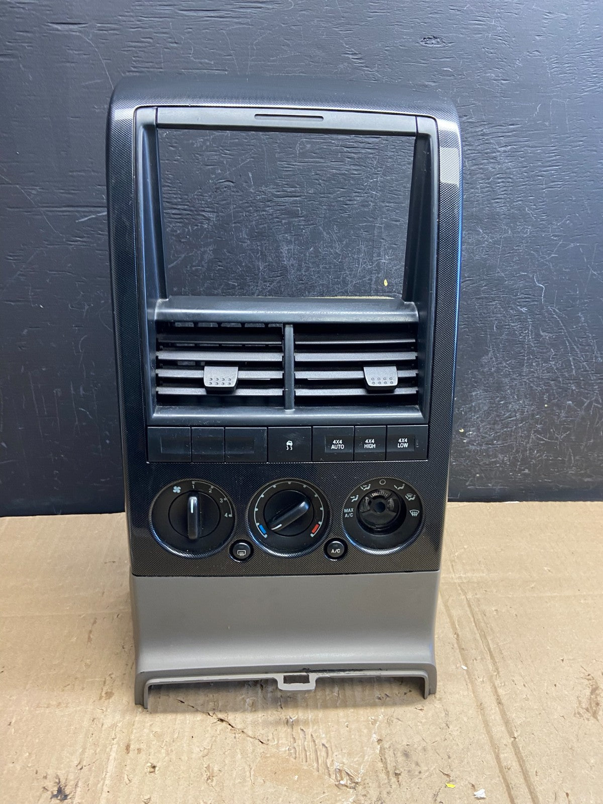 2006 - 2010 Ford Explorer Radio Heater Climate A/C Control Bezel Trim AE1968 DG0