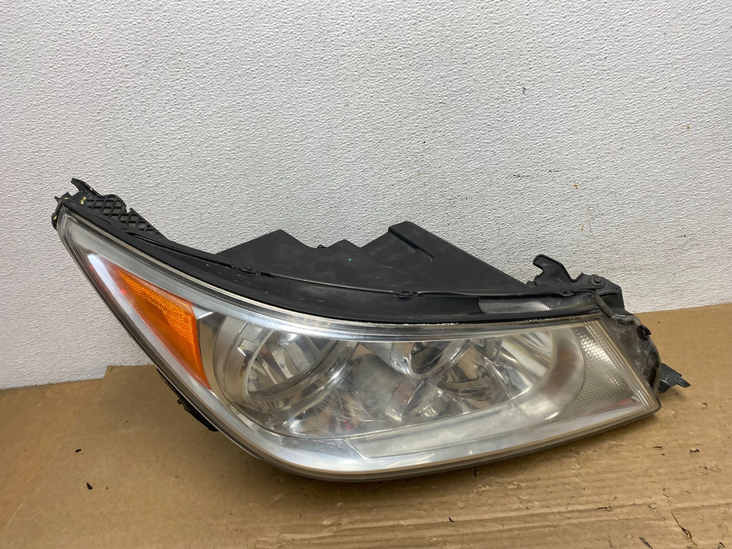 2010 to 2013 Buick Lacrosse Right Passenger Halogen Headlight AD3982 DW0