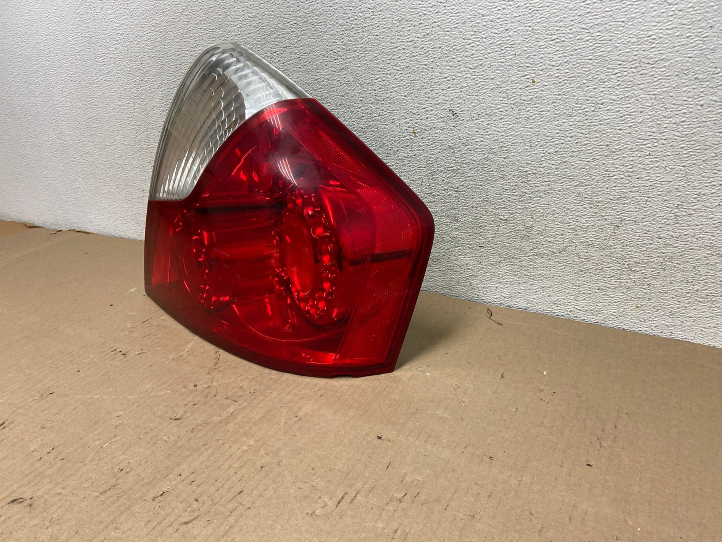 2006 2007 Infiniti M35 M35X M45 Right Passenger Side Tail Light AG7928 LK2