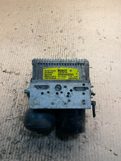 03-08 Mercedes R230 SL550 E500 a0054318012 Anti Lock ABS Hydraulic Pump V53220