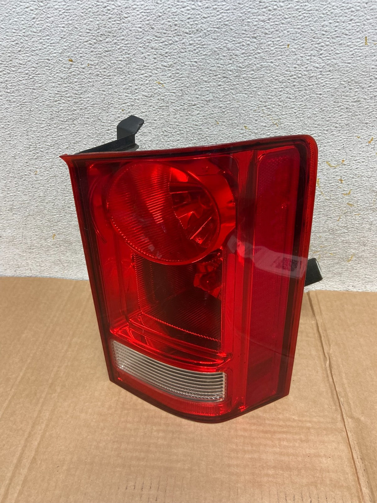 2009 to 2015 Honda Pilot Right Passenger Rh Side Tail light AI3733 DW0